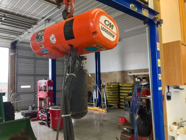 Cm Lodestar 1/2 Ton Electric Hoist
