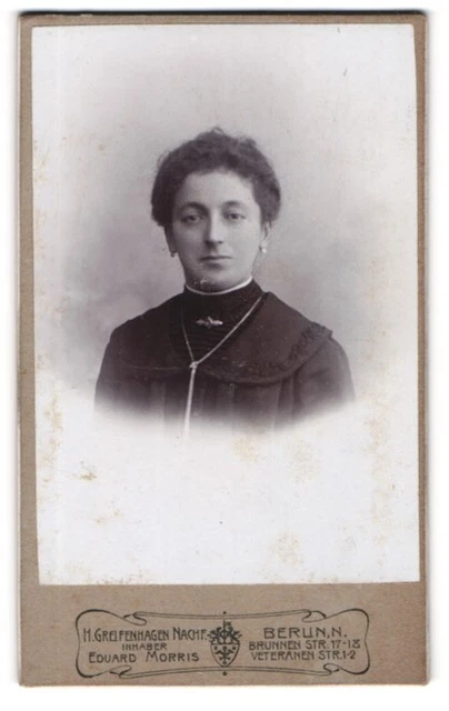 Fotografie H. Greifenhagen Nachf., Berlin-N., Brunnenstr. 17-18, Junge Dame im