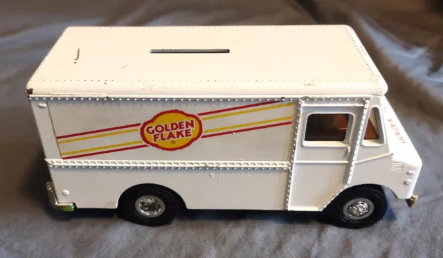 ERTL Grumman Olson Step Van Truck  Golden Flake Diecast Bank Vintage - no key