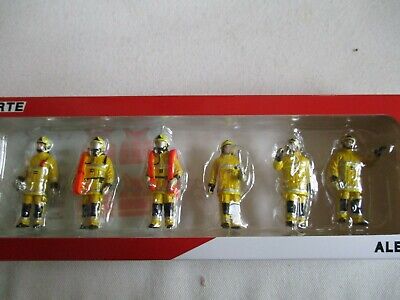 Alerte Set De 6 Figurines Pompiers Feu Urbain Jaunes + Decalques  1/43