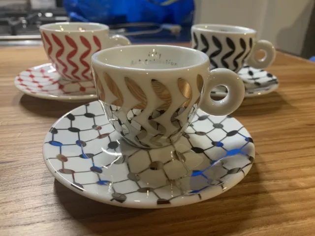 3 tazzine caffe Illy Mona Hatoum