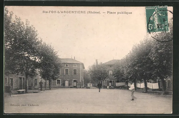 CPA Sainte-Foy-l'Argentiere, Republic Square 1911