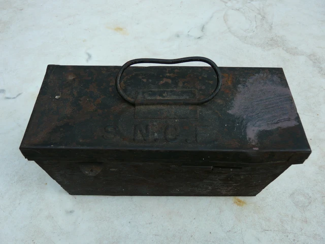 ANCIENNE BOITE A Seringue En Verre. Materiel Medical Ancien. EUR 15,00