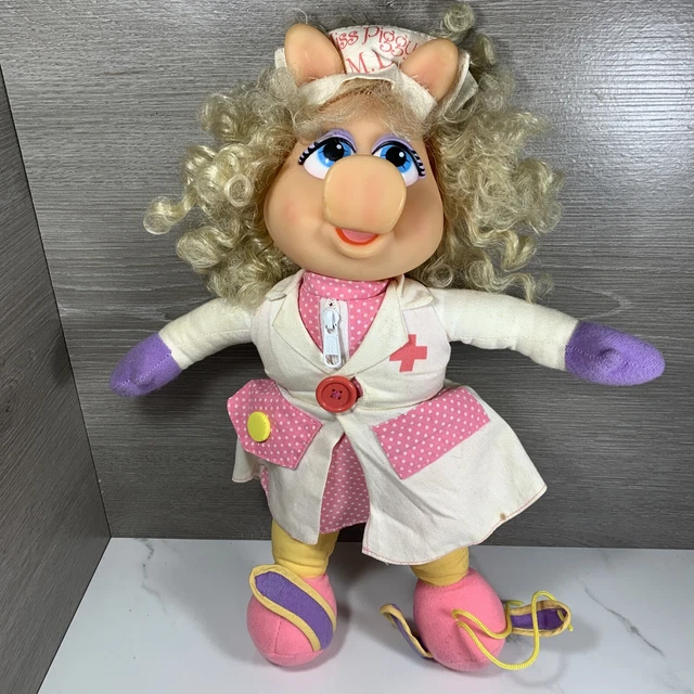 1990 Jim Henson  Miss Piggy  Doctor  Dress Me Plush Doll  Mattel Arco