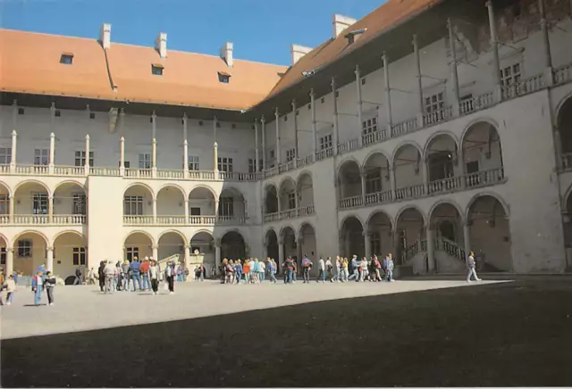 B110283 Poland Cracow The Renaissance Courtyard of the Wawel Royal Castle