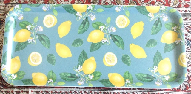 Plateau IKEA SLÖJSTJÄRT, bleu/à motifs, 28 x 37 cm, 11 1/32