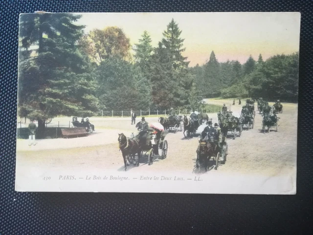 CPA 75 PARIS - Le Bois de Boulogne - Entre les Deux Lacs