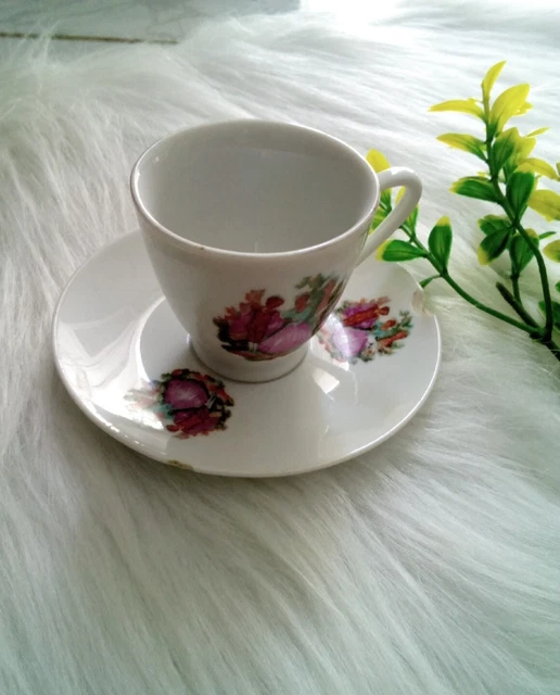 Vintage chinese porcelain Small coffee cup romio Juliet