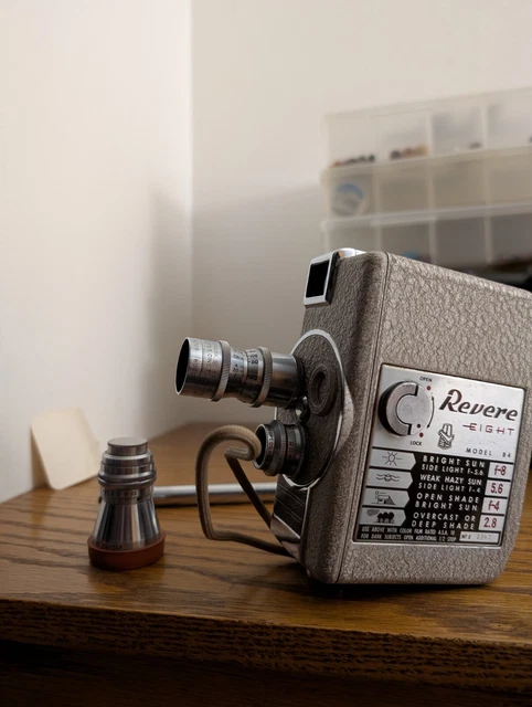 Caméra 8mm REVERE EIGHT – Vintage, D'occasion, Fonctionnelle