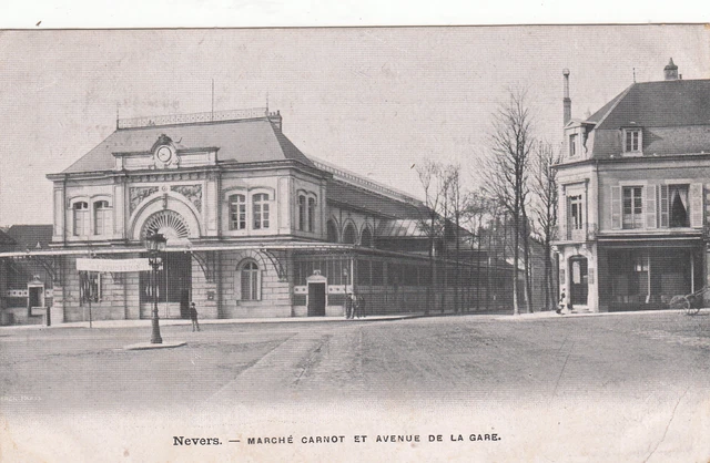 Cpa Nevers March Carnot And Avenue De La Gare