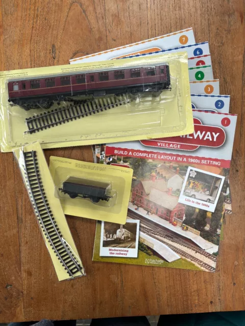 HACHETTE YOUR MODEL RAILWAY VILLAGE Issues 1 to 7 with Passenger coach and truck