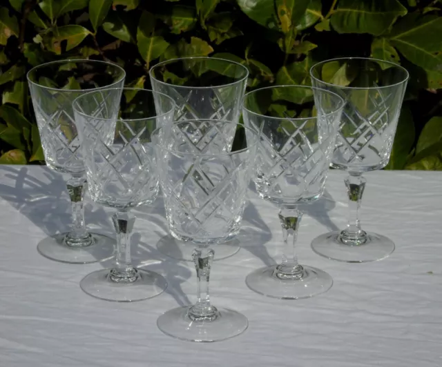 Service de 6 verres à vin blanc en cristal d'Arques, modèle Saumur Haut. 12,5 cm