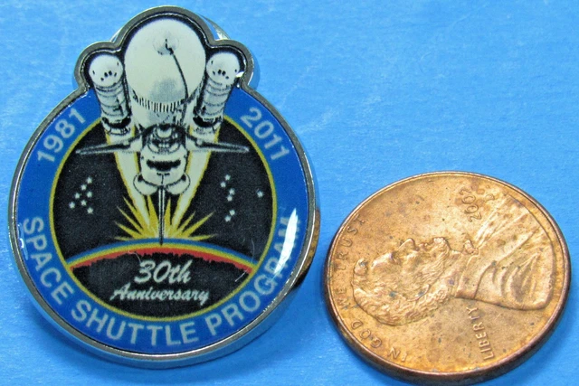 PIN - BOEING Official NASA '11 vtg 30th Anniversary Space Shuttle