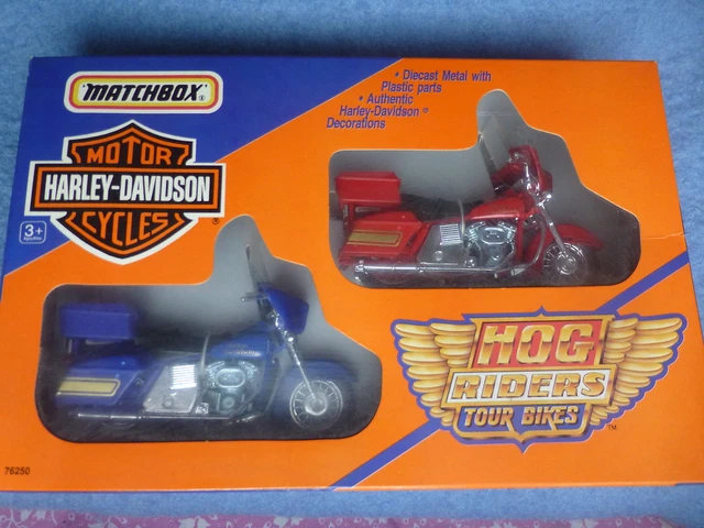 A35 108 1:43 MATCHBOX HIER MACK AC TRUCK LORRY GOOD YEAR AKRON USA MIB