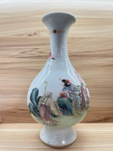 Antiquest Chinese famille rose porcelain vase 18Th Century