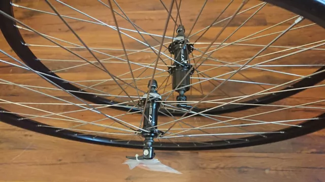 Laufradsatz 28“ Shimano LX disc (8-10 fach) centerlock Ryde Andra 10 dt swiss