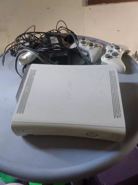 Xbox 360 console et 19 jeux