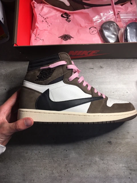 FAUSSE AIR JORDAN 1 retro high travis scott identiqu l