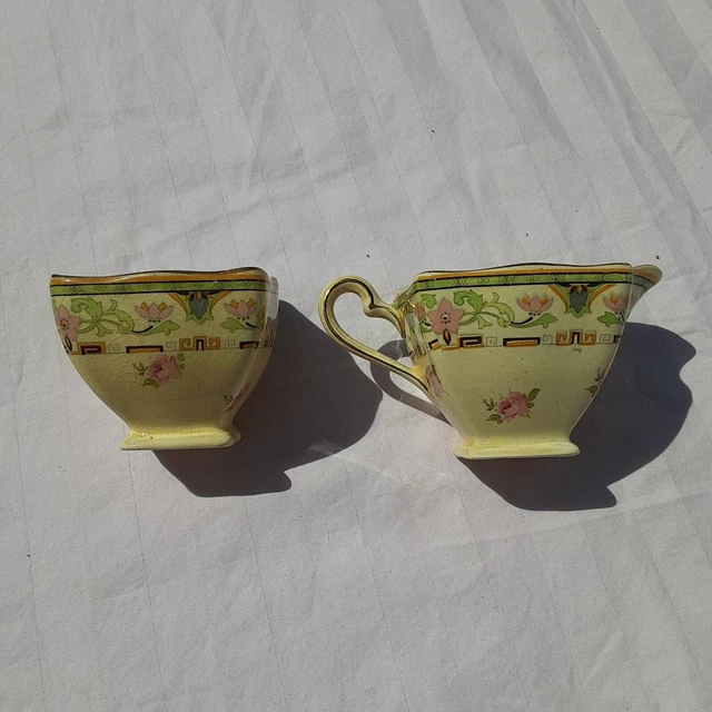 Vintage Royal Winton Grimwades Sugar & Creamer Set Gold Trim Unique Shape 2 Pcs 3