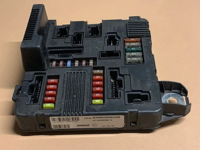 Boîtier BSI (Boitier De Servitude Intelligent) Pour Renault Scénic 2 Et Mégane 2 - Réf. 8200306435 / 8200280945