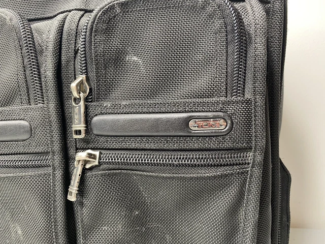 tumi 26103d4 alpha expandable upwifht rolling wheeled briefcase travel bag Black 2
