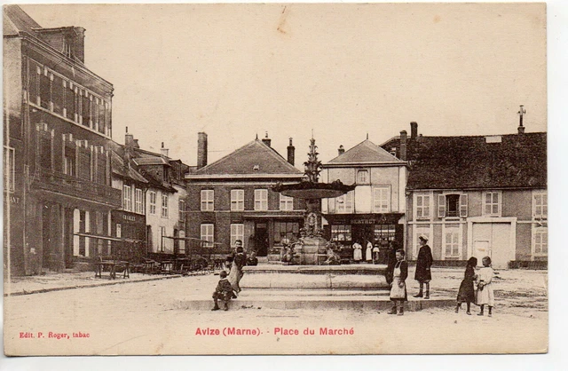 AVIZE - Marne - CPA 51 - place du marché - fontaine - commerce