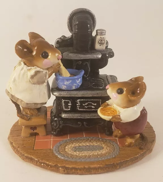 Wee Forest Folk - The Old Black Stove - M-185 Donna Peterson Retired
