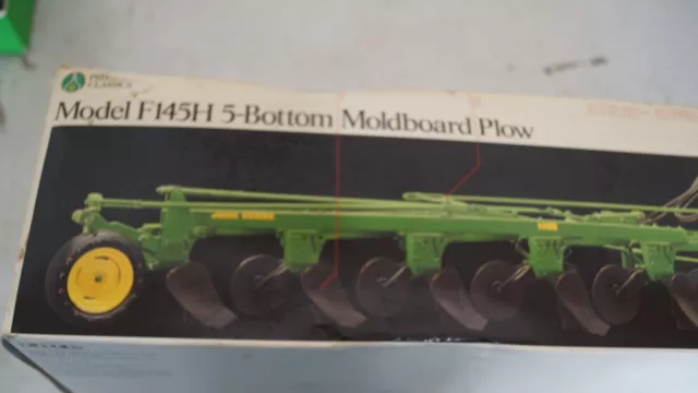 ERTL John Deere F145H 5-Bottom Moldboard Plow Precision #6 1/16 NIB