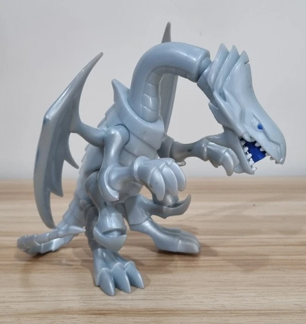 Figurine Yu-Gi-Oh! – Dragon Blanc Aux Yeux Bleus – 9,75 Cm Articulé, Avec Carte Exclusive, Dès 8 Ans