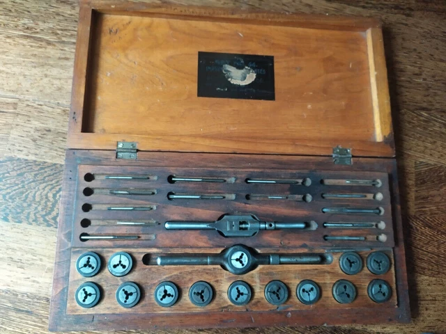 Ancien Coffret Outillage P. GUILLEMAIN, Filières Et Tarauds Acier, Métrique, Collector