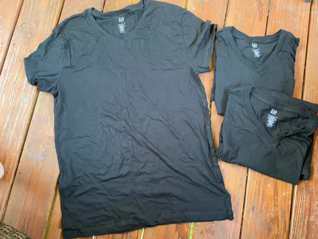 Gap V-Neck T-Shirt Size Large  Women’s Basic Black 100% Cotton - Lot of 3 NWOT