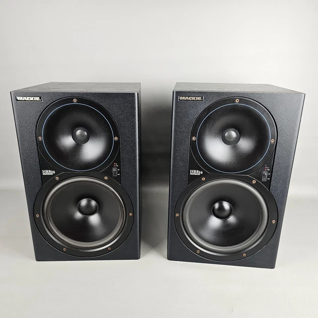 MACKIE HR824 STUDIO Monitors Pair Active Powered Speakers 2 Way High