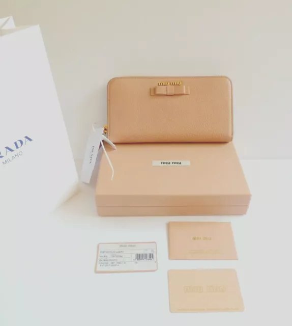 Miu Miu NWT Beige Pebbled Leather Continental Zip Wallet Retail $675 Sold Out 2