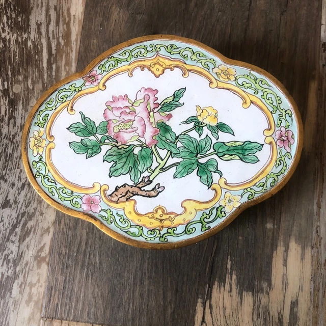 Chinese Vintage Enameled Floral Lidded Box