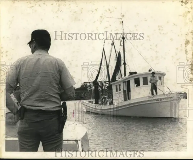 1969 Press Photo Shrimping Boat "Mr. Guy" about to dock after fishing trip