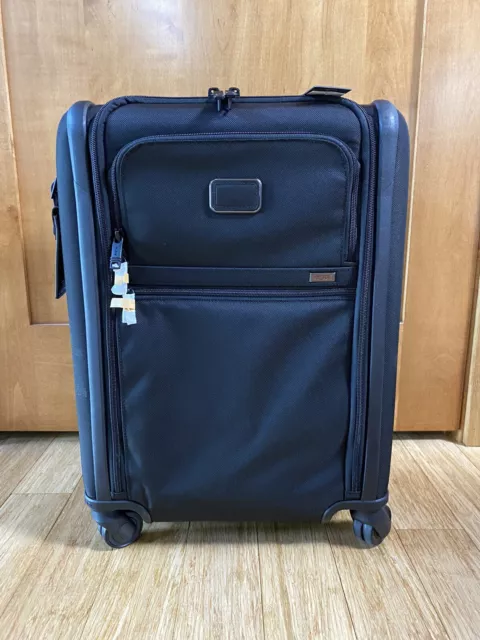 TUMI Alpha Continental Dual Access 4 Wheeled Carry-On Luggage 117161 Black
