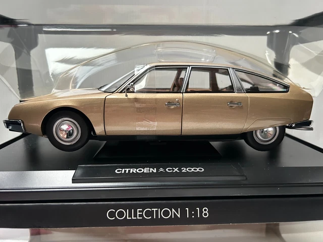 PORSCHE 911 TURBO 996 1999 Bleu Frosty MINICHAMPS 1:43 de reference