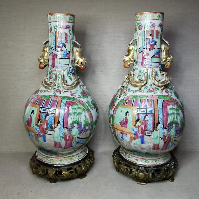 ANTIQUE CHINESE PORCELAIN Canton vases with bronze base, 19th century ...