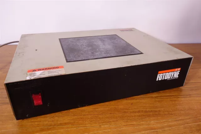 Fotodyne Electrophoresis UV Model 3-3000 Transilluminator Working Condition