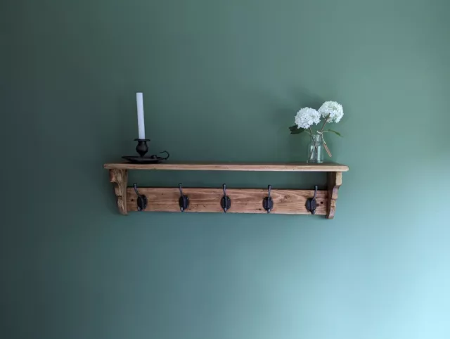 Étagère rack vintage en pin - hameçons de manteau artisanal rustique en bois pays antique 3