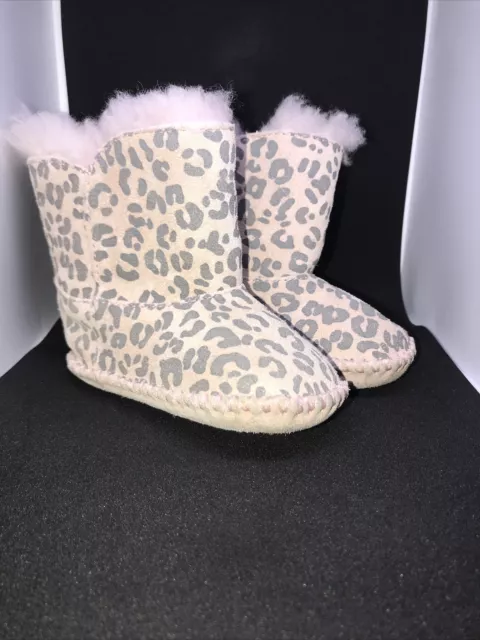 Ugg boots size 2 hotsell
