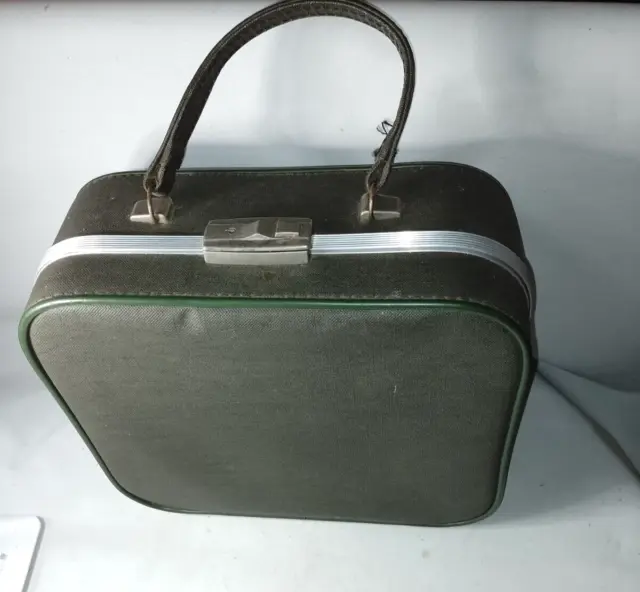 Vintage Cheney 1960s/70s  Vinyl Vanity Case Overnight Travel Bag with Key