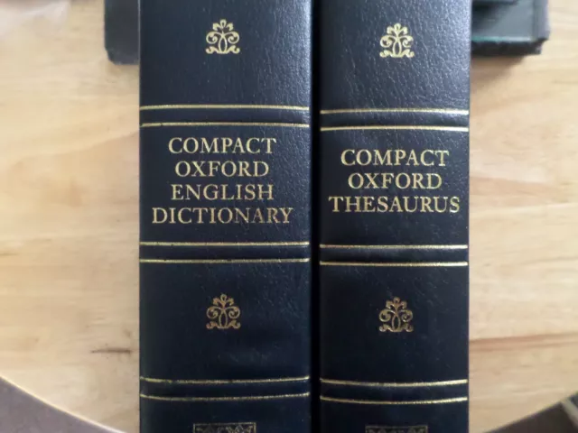 Compact Oxford English Dictionary & Thesaurus Third Edition Revised Hardback