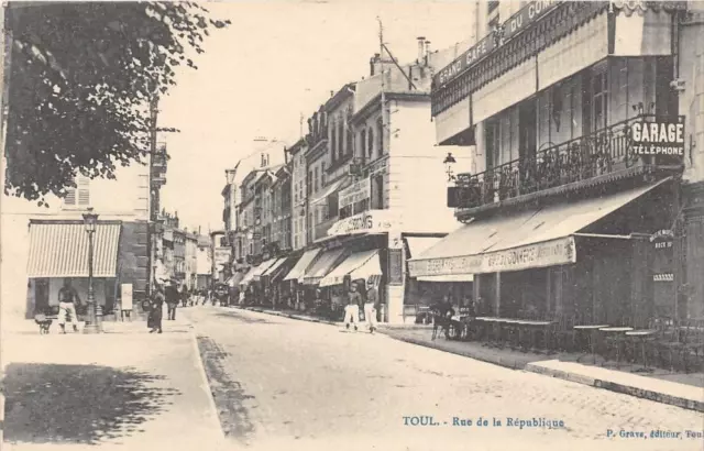 Cpa 54 Toul Rue De La Republique