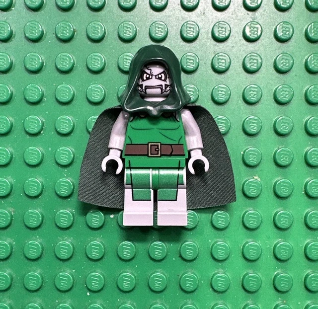 LEGO MINIFIGURE DR. Doom SH052 Super Heroes Ultimate Spider-Man 76005