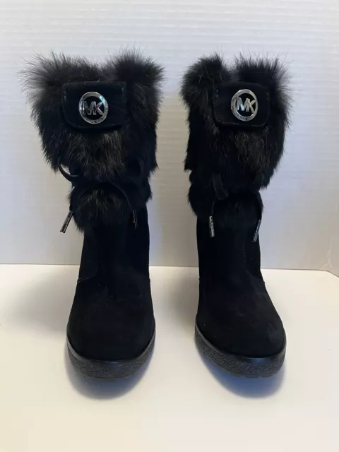 Michael Kors size 6 ankle boots in sport suede. Dyed rabbit fur cuff.