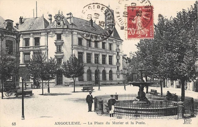 Carte Postale Ancienne Angoulême – Lycée Et Place Beaulieu (16), Noir Et Blanc