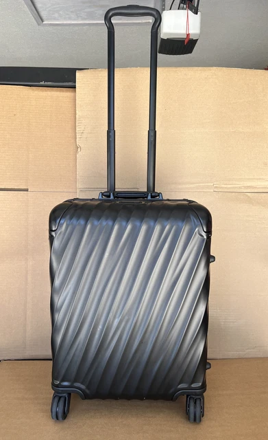 Tumi 19 DEGREE ALUMINUM Continental Carry On 36861 Matte Black