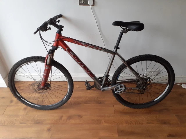 Carrera kraken 2025 red