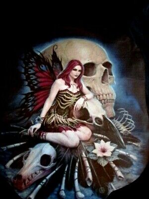 Donna Splendido T-Shirt Scuro Gotico Fairy Pendente Su Skull Circondato Da Ossa